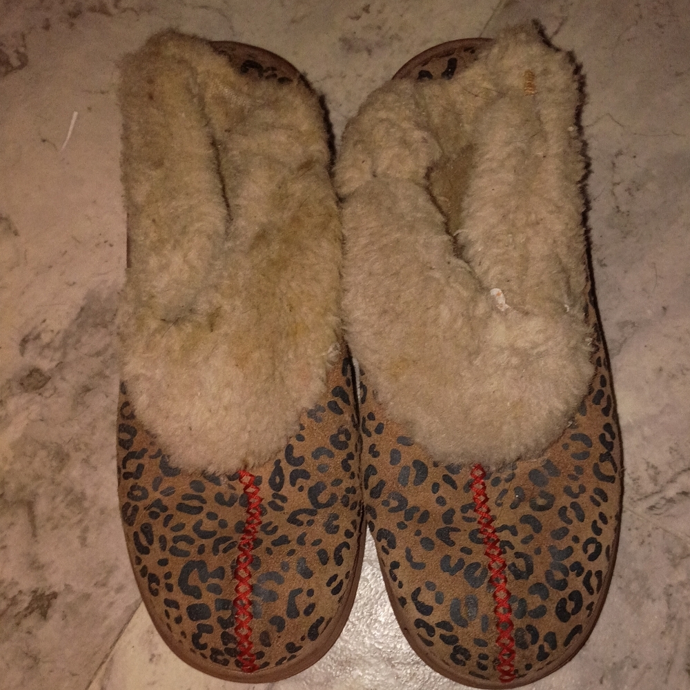 UGG Leopard Print Faux Fur Lined Women's Slippers❗Last Chance To Buy‼️